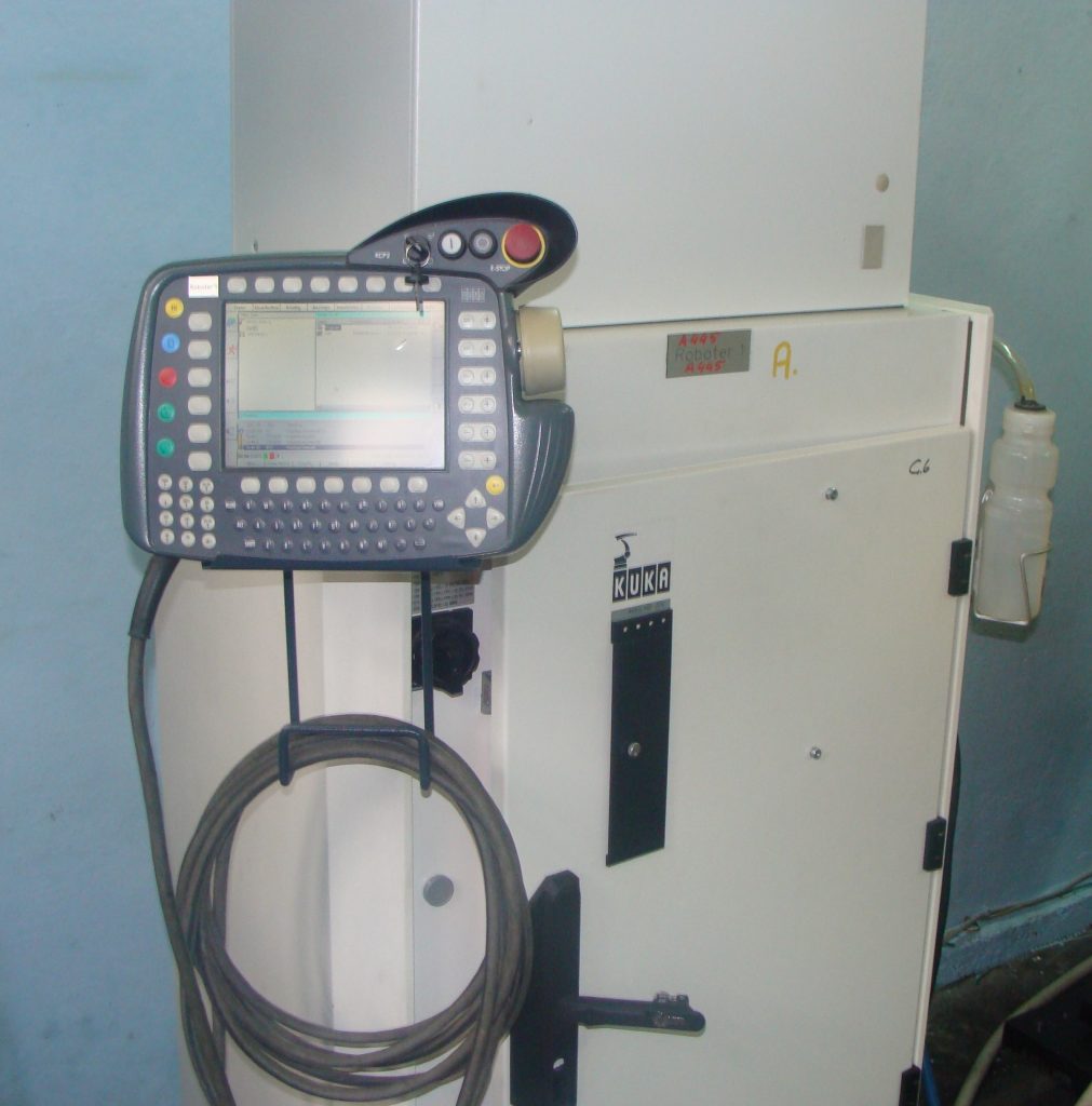 Kuka KR210 Kontrol Kabini